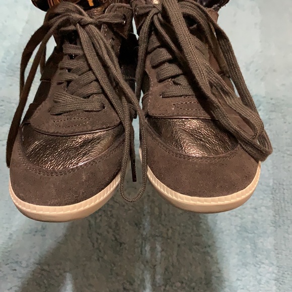 Michael Kors Nickel Grey Wedges - Picture 2 of 8